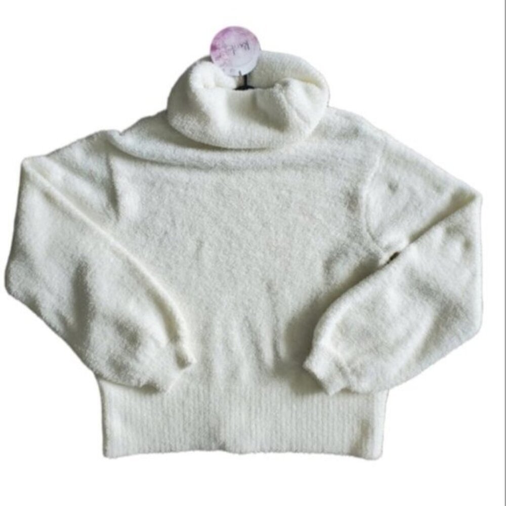 Kaisley White Sweater Soft Top Size M
